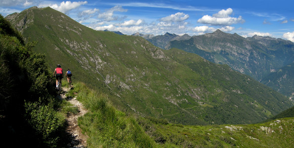 Discesa verso l'Alpe di Bietri