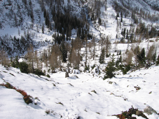 Nonostante la recente nevicata, a nord di All'Acqua la neve è poca.